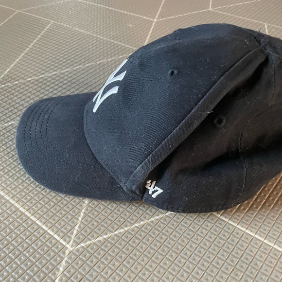 NY Yankees Infant hat - Picture 2 of 4